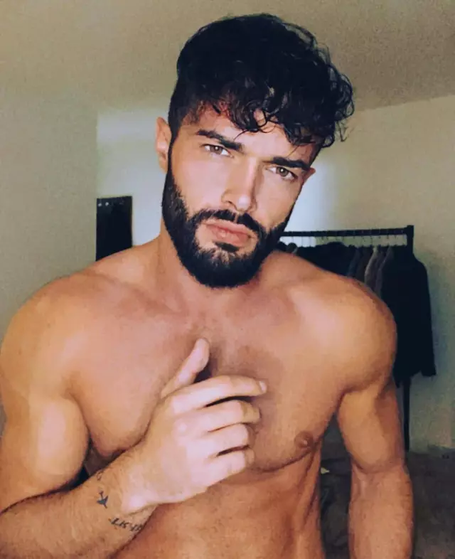 32 year old man want asian partner for dinner date