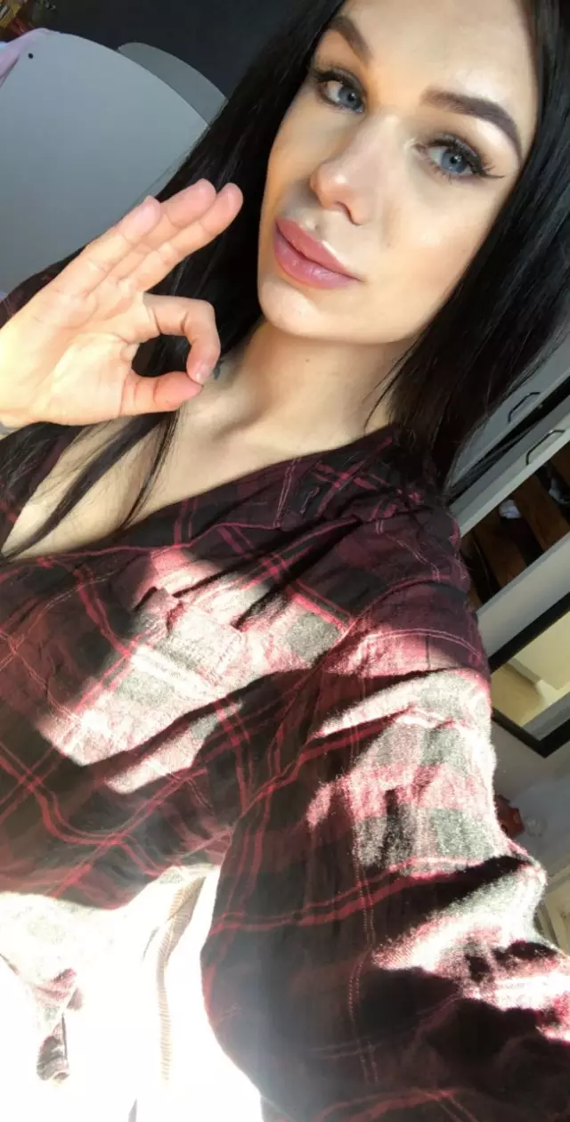 Hey everyone i am new here.  I like to play with sexual something  snapp s_ana54