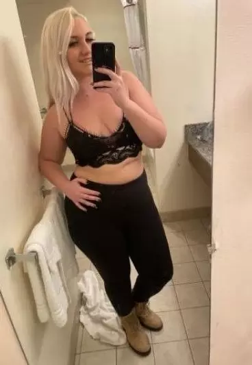 YOUNG SEXY HOT GIRL  SPECIAL SEX  BEST SERVICE WITH AMAZING BLOWJOBSSEX  INCALL Or OUTCALL CAR CALL FUN