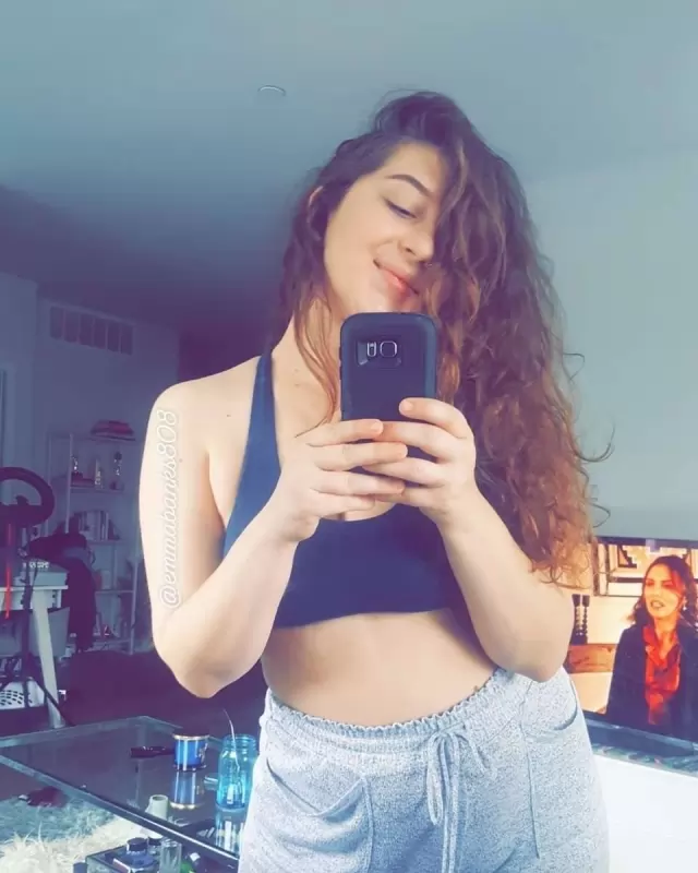   I will give you my full Handjob,Bj,Massage,Doggy,,69,Fingering,Cum in my face  ,cum in my mouth  ,Kissing   ,GFE, Deep