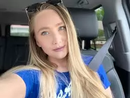 Hey. What do you want Im down to hookup