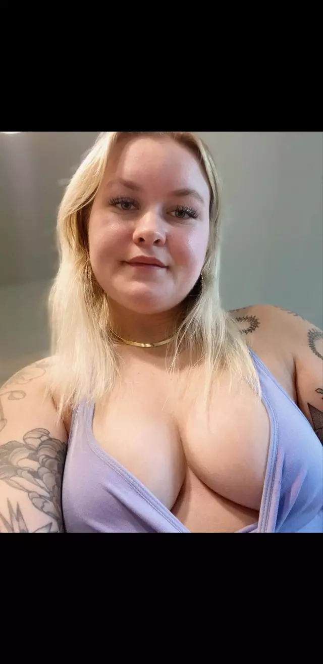 Im available for hook up service both incall and outcall mature mind only 