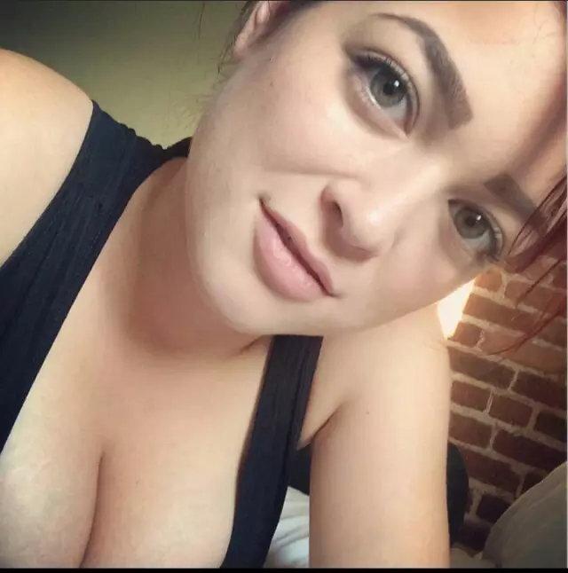 Im available for hook up service both incall and outcall mature mind only 