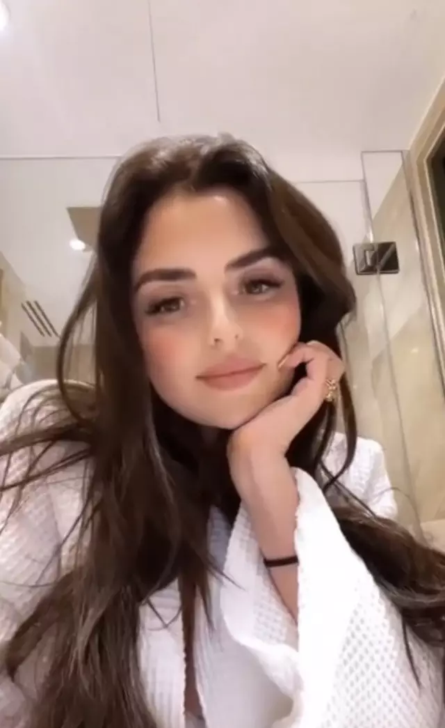 Available for hook up hot girl you gonna like me 