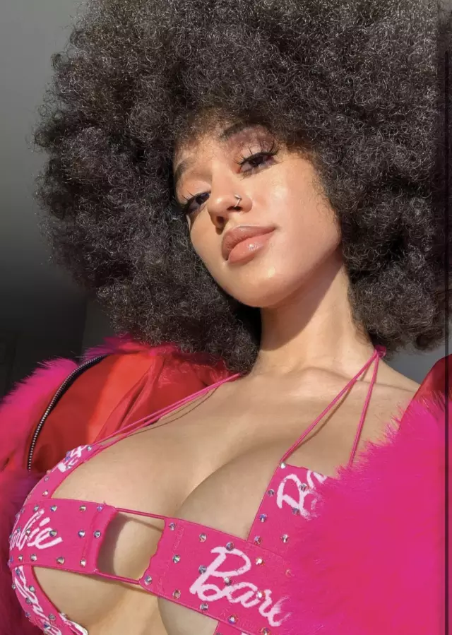 Come have some unforgettable sexual satisfaction here. Anal sex ,Cowgirl,Hottest Ride, Doggy, Sweetest Morning,Banana Sp