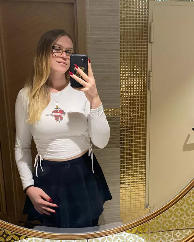 Looking for a rich guy who can spoil me