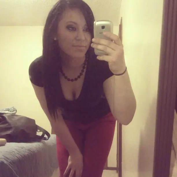 hot girl available for hook up