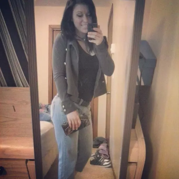 hot girl available for hookup