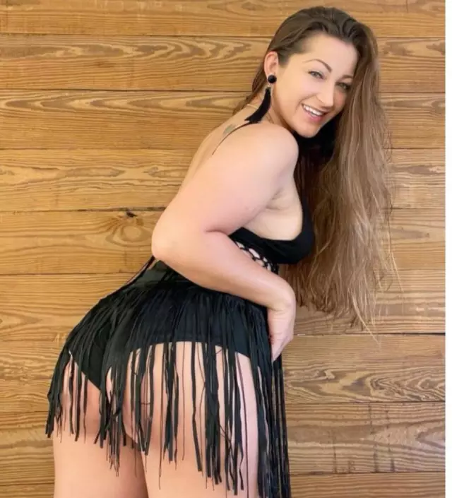 Like Succking  Cuddling With emotion touching.Ill suckk your dickk and you will fuckk my pussyy  satisfy me... Need you 