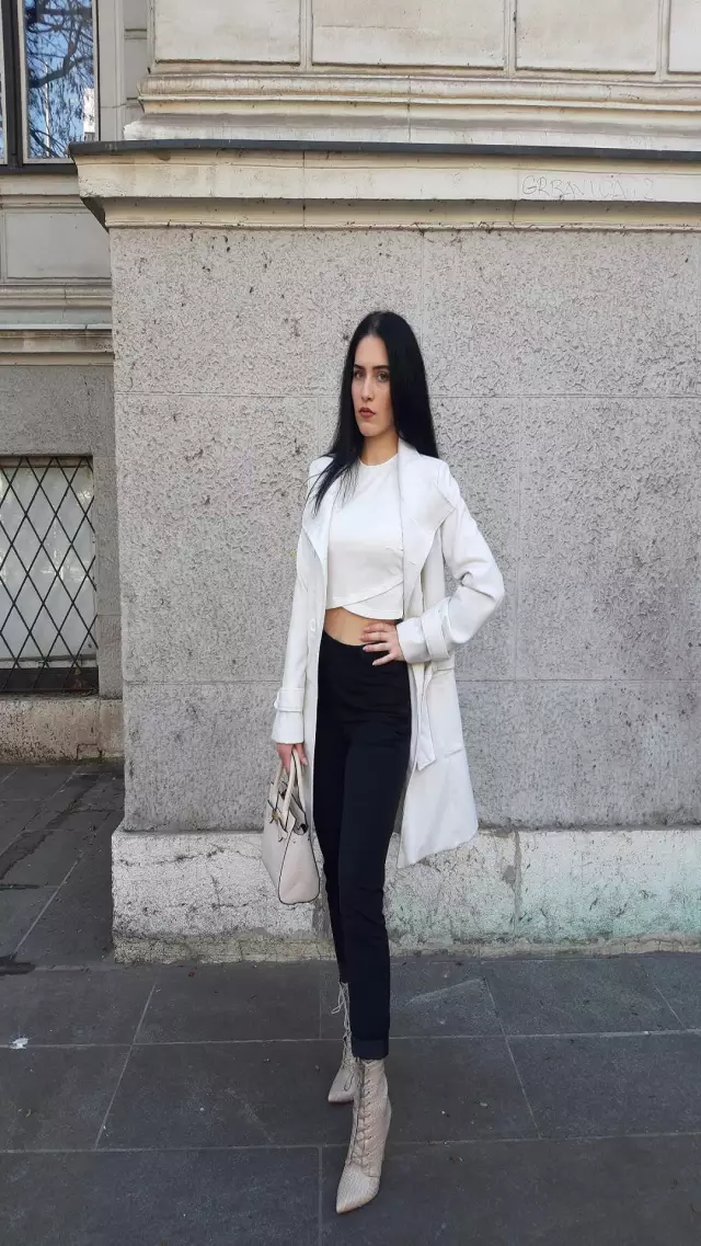 I am aviallble for outcall and incall chatsnap erica9xxx