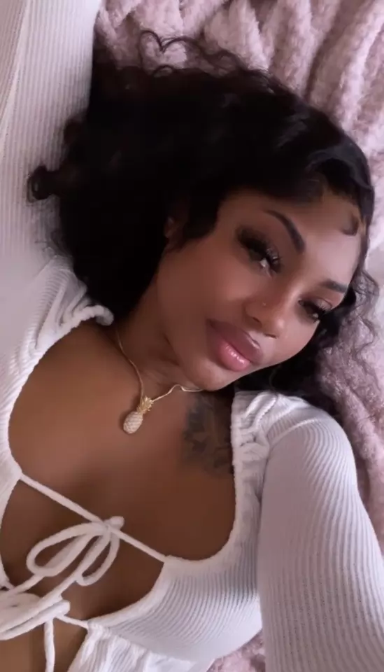  Im available for fun , incall and outcall available  and would you like to meet ? 