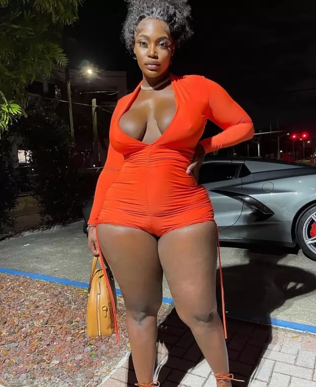 Available for hookup both incall and outcall 