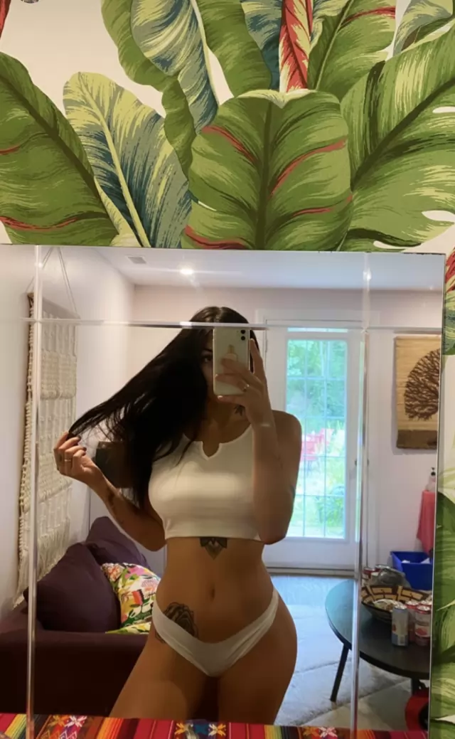 Im available for hookup now, Dm 