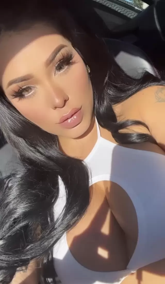 Sexy hot escort available now!