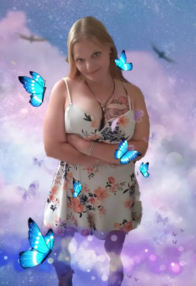 Independent Natural Blonde Thick BBW Friendly Talented Fun Passionate