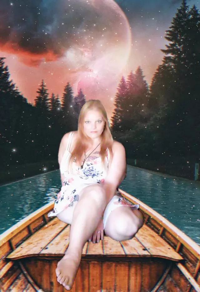 Independent Natural Blonde Thick BBW Friendly Talented Fun Passionate