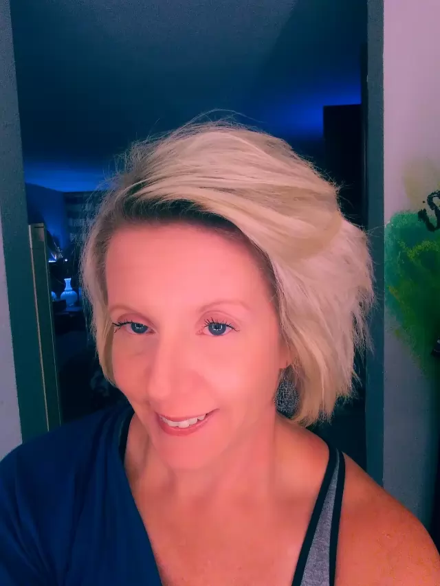 Sexy, cute girl next door type down to help you unwind