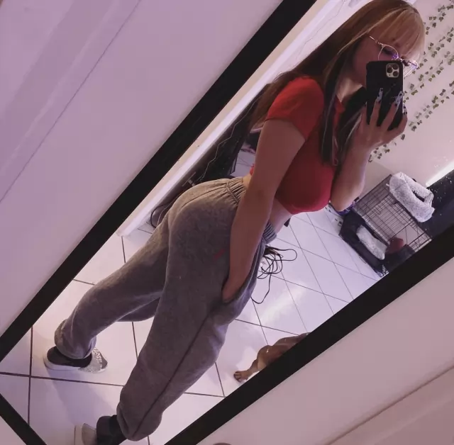  Available hooker ready to play now