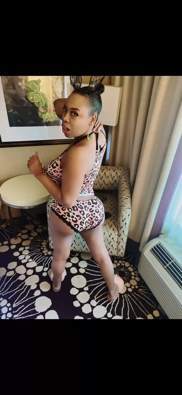 Busty Sensual Bodyrubs