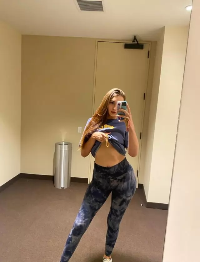 Female escort available for meetup naughty nasty freaky dirty  Text me 813 668-1904