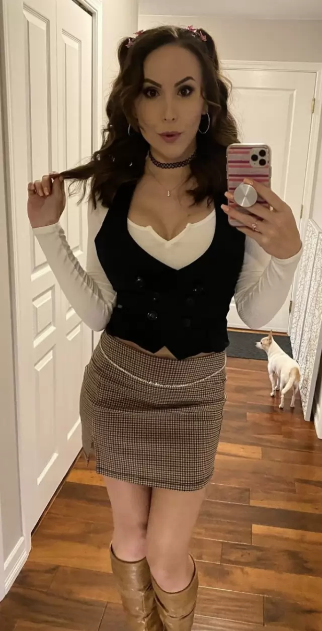 Im available for an amazing time and some good moment.