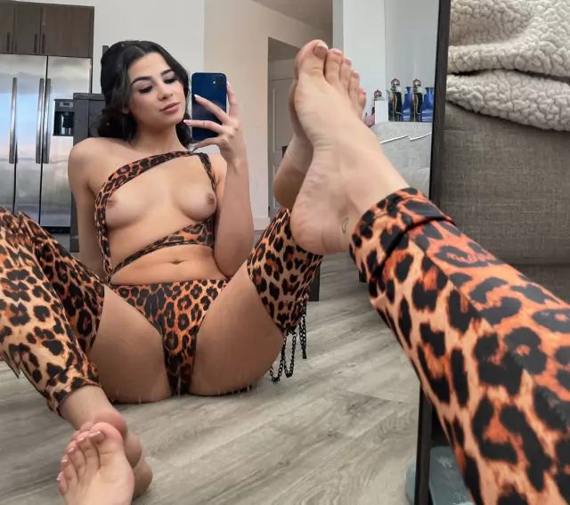 Body rubs with happy ending Bj, 69, Doggy