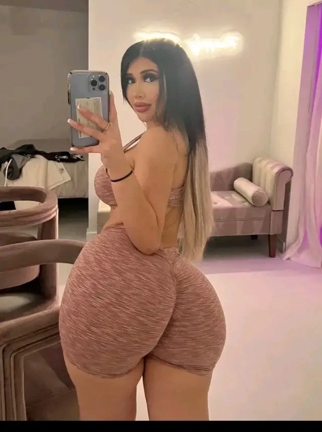 I am ready for FaceTime and available for hook up incall or outcall 402-674-1667