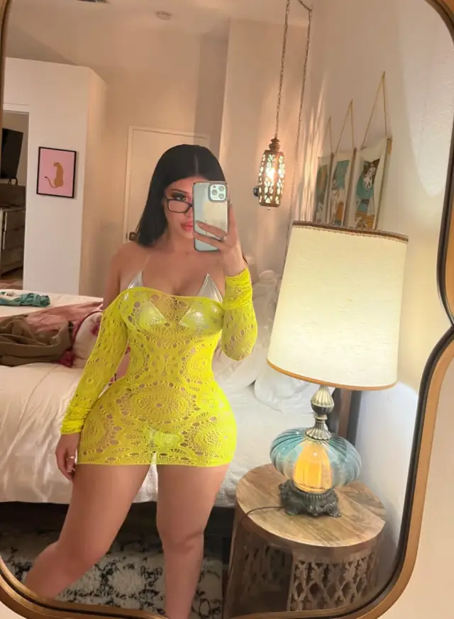 Im available for any Incall and outcall servicefor serious ones........im down for sex and ready to fuck hard I do Massa