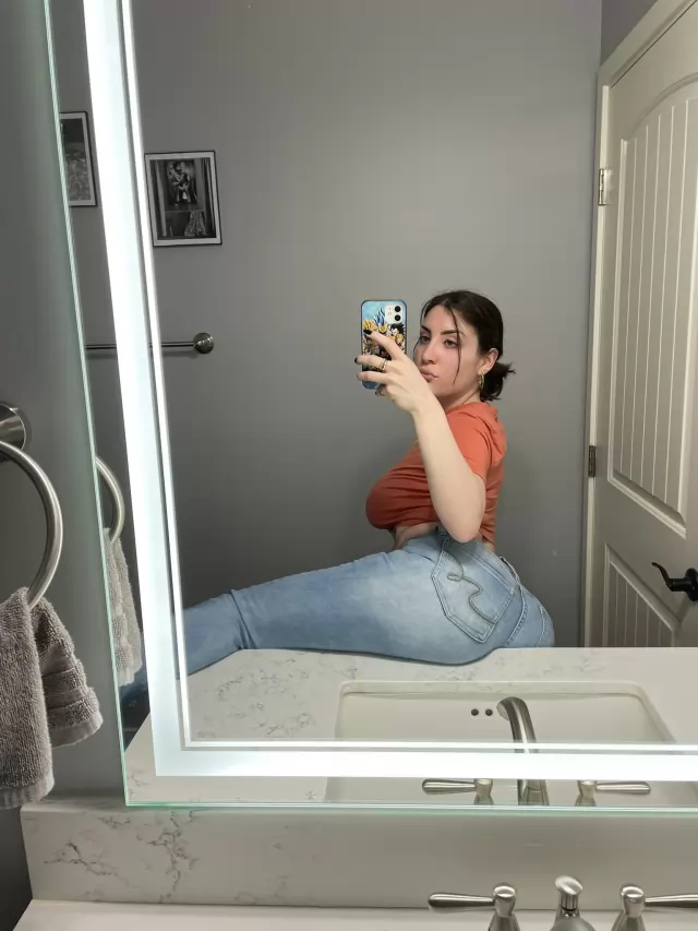 Im available for amazing good time 5739008067