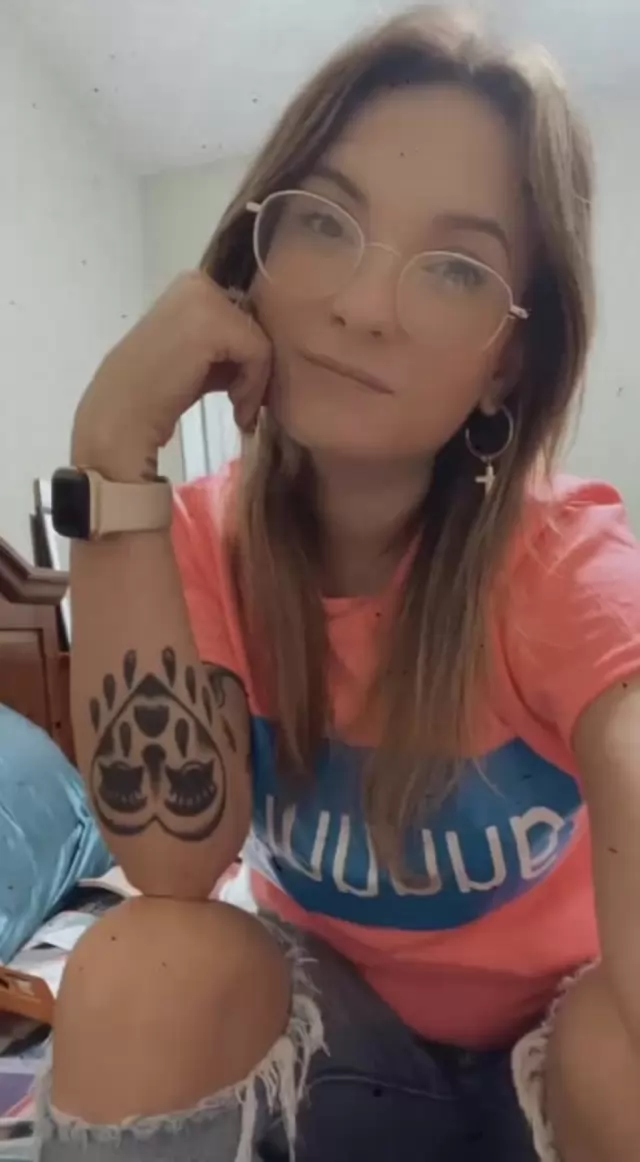 Im available for hookup. Snapchat e_princess28