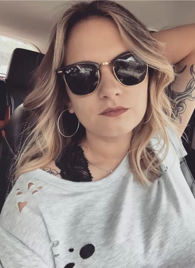 Im available for hookup. Snapchat e_princess28