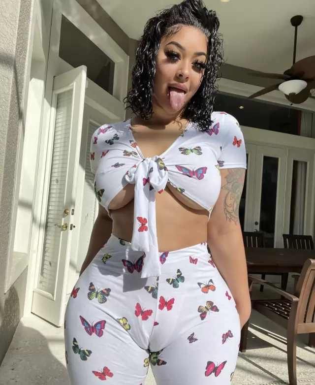 Hello Guys Im new here lets have fun  SWEET AND READY FOR FUN.