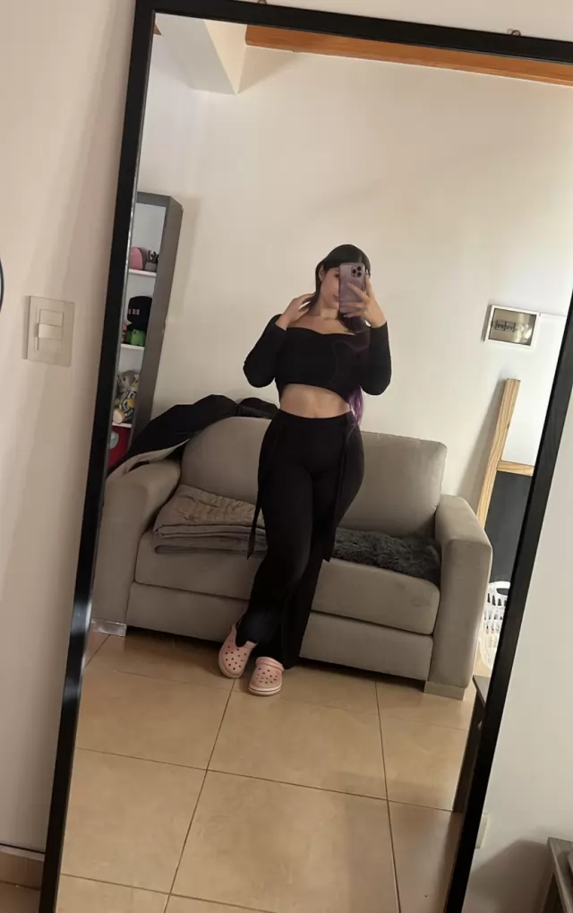 Im available for an amazing time and good moment , need company to make you feel good feel free to hmu