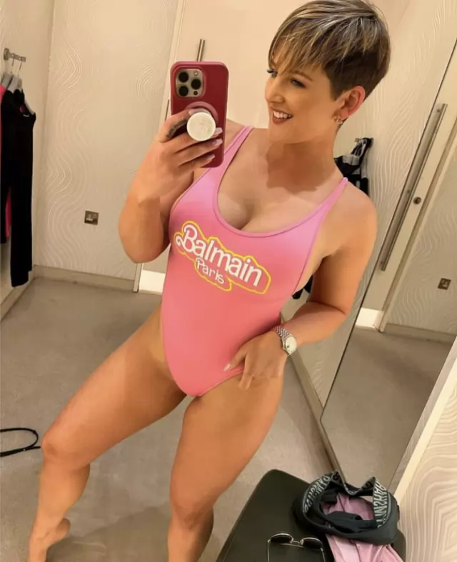 I have a sexy body. big ass , Nice boobs, pink tight pussy See my all pictureyou can spend a daynight with, Im available