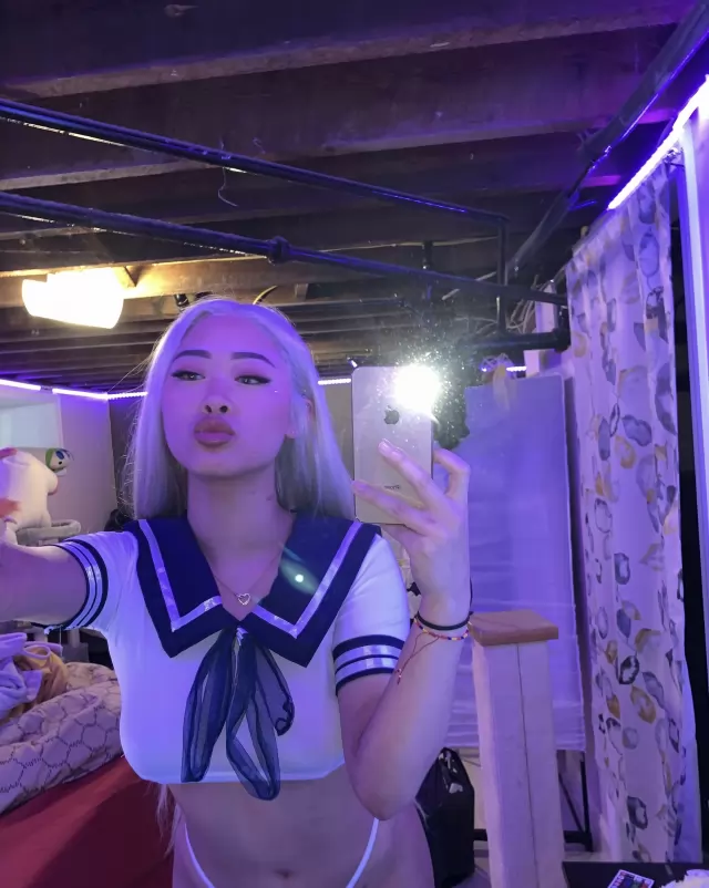Sweet Asian slut 