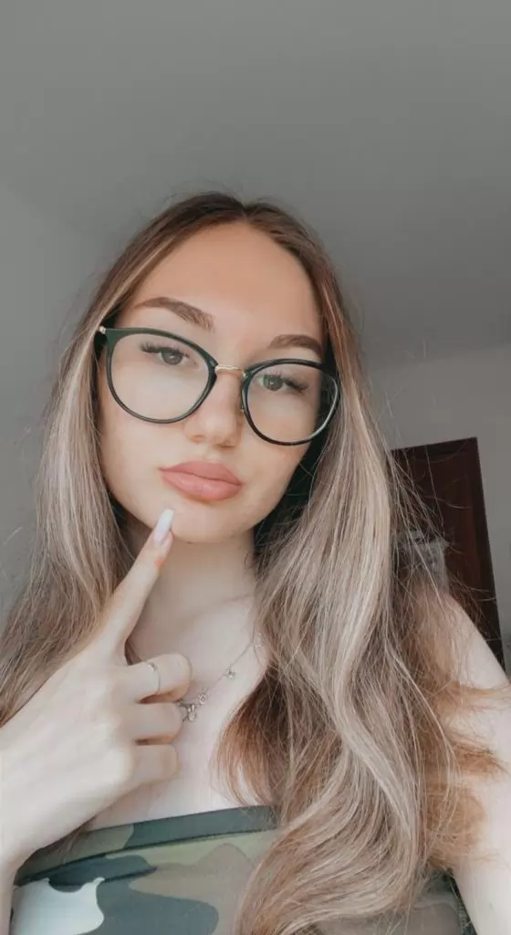 Hottest girl in town 