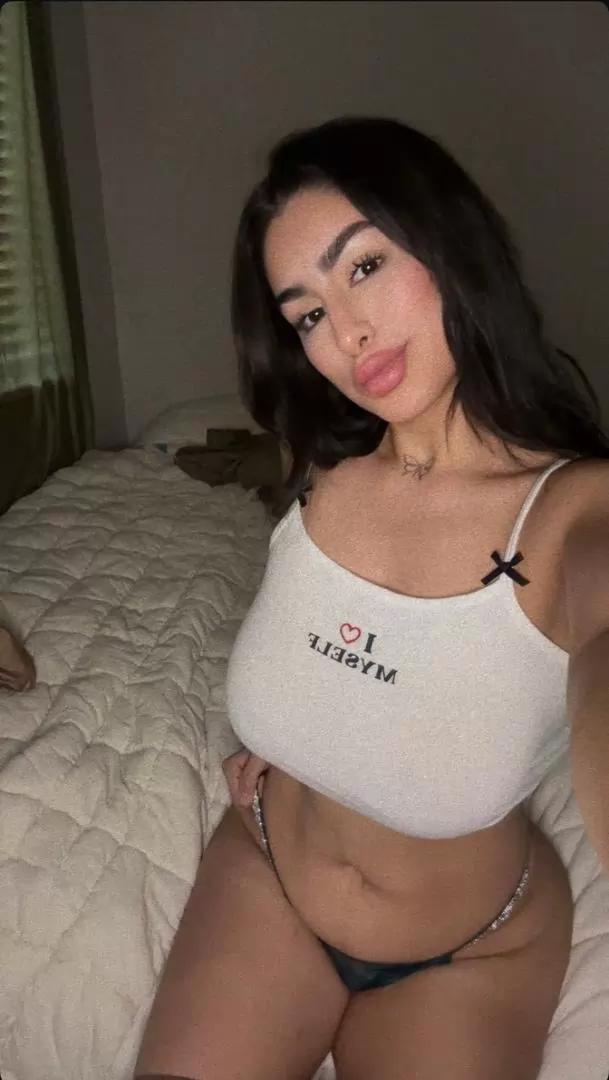 BestHottest in town juicy sexyErotic Hey guys its Venessa? Im available now and to have some fun!! And make you have the