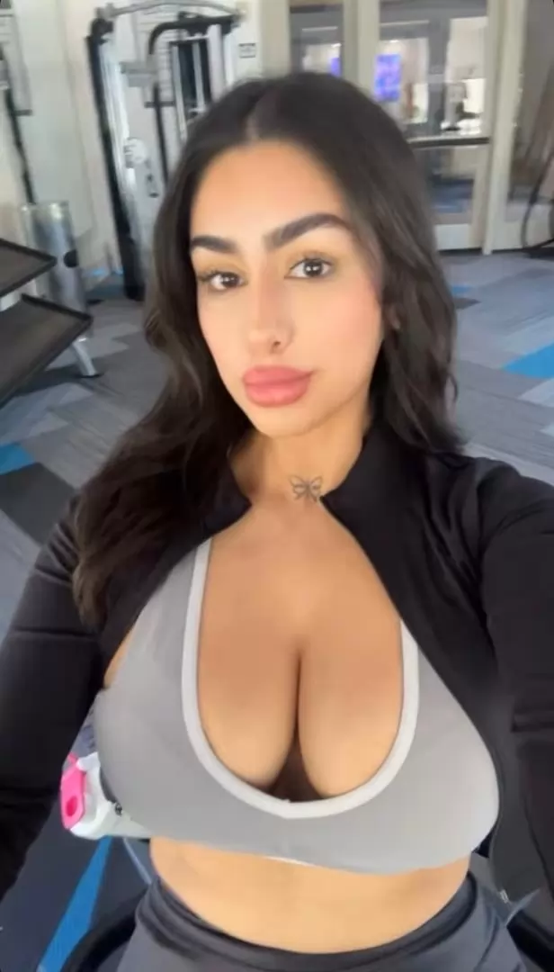 BestHottest in town juicy sexyErotic Hey guys its Venessa? Im available now and to have some fun!! And make you have the