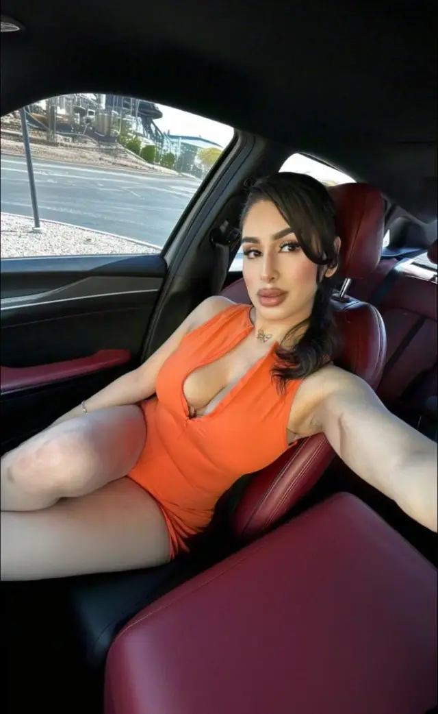 BestHottest in town juicy sexyErotic Hey guys its Venessa? Im available now and to have some fun!! And make you have the