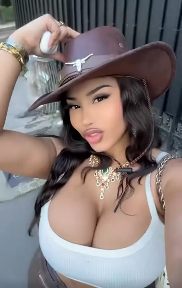 Im Available for incall and Outcall text me 1 940 503 xxxx