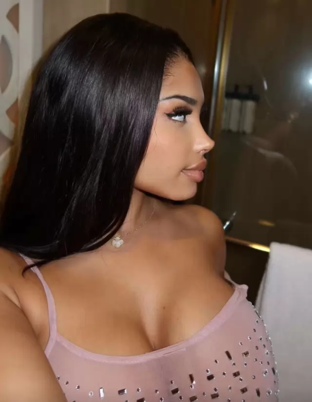 Im available for hook up text me 1 940 503 xxxx