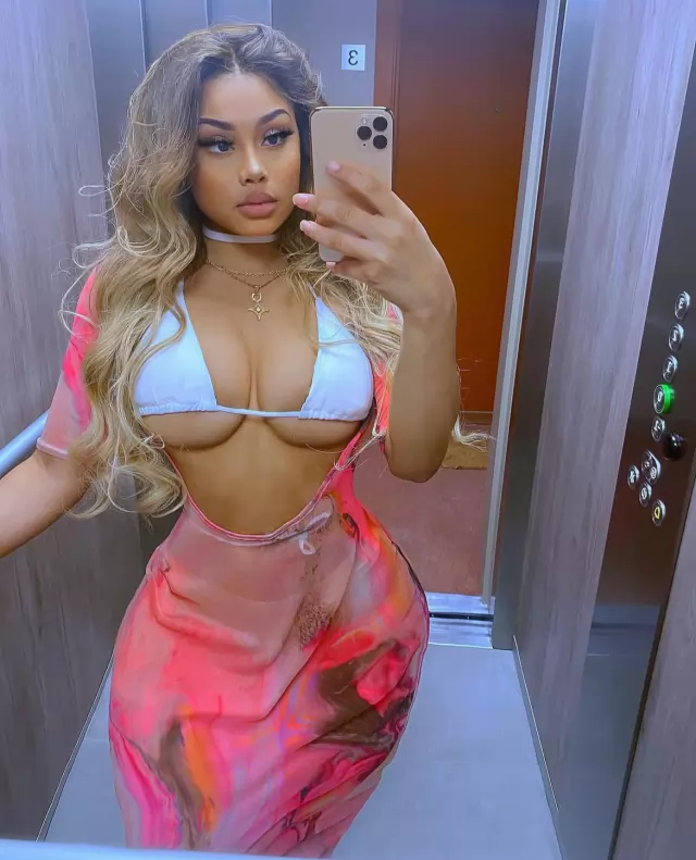 Im available for hook up text me 1 940 503 xxxx