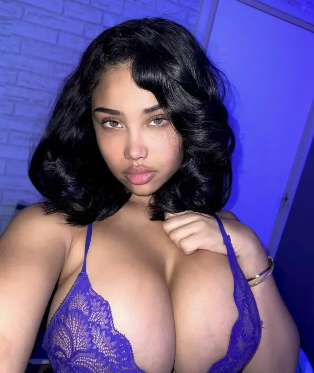 Am available for Hookup both incall  Outcall 