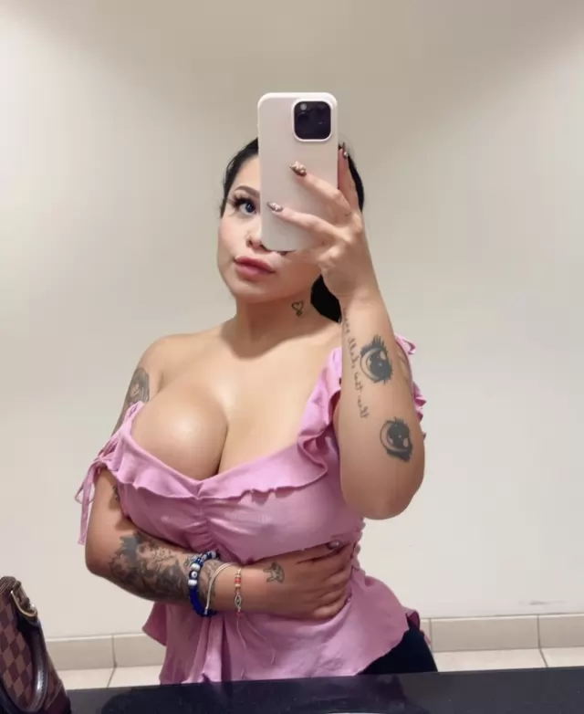 Need some huge cock hmu if you are ready to meet up 