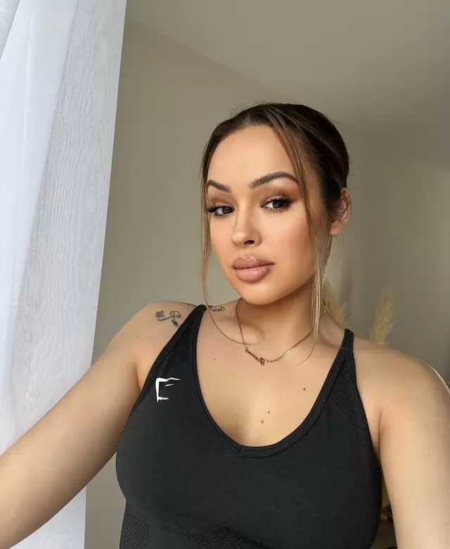 BestHottest in town juicy sexyErotic Hey guys its Sharon? Im available now and to have some fun!! And make you have the 