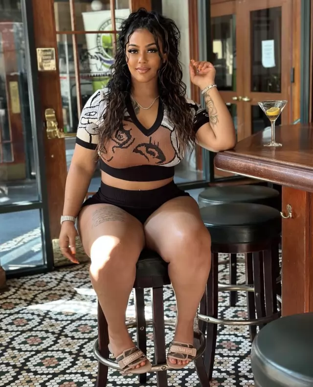 BestHottest in town juicy sexyErotic Hey guys its Sharon? Im available now and to have some fun!! And make you have the 