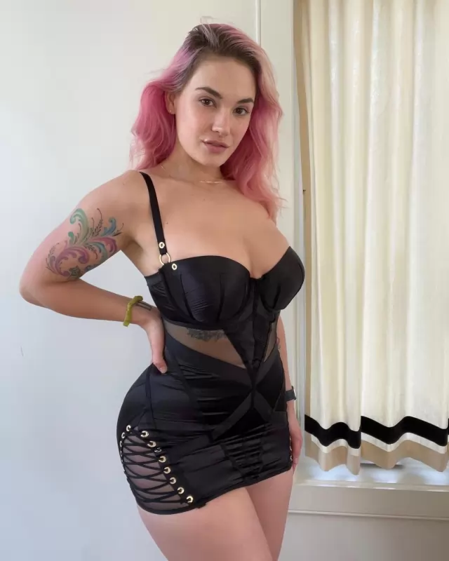 Come oil me up lets have a wonderful wet time together baby at a good rate, payment in person 