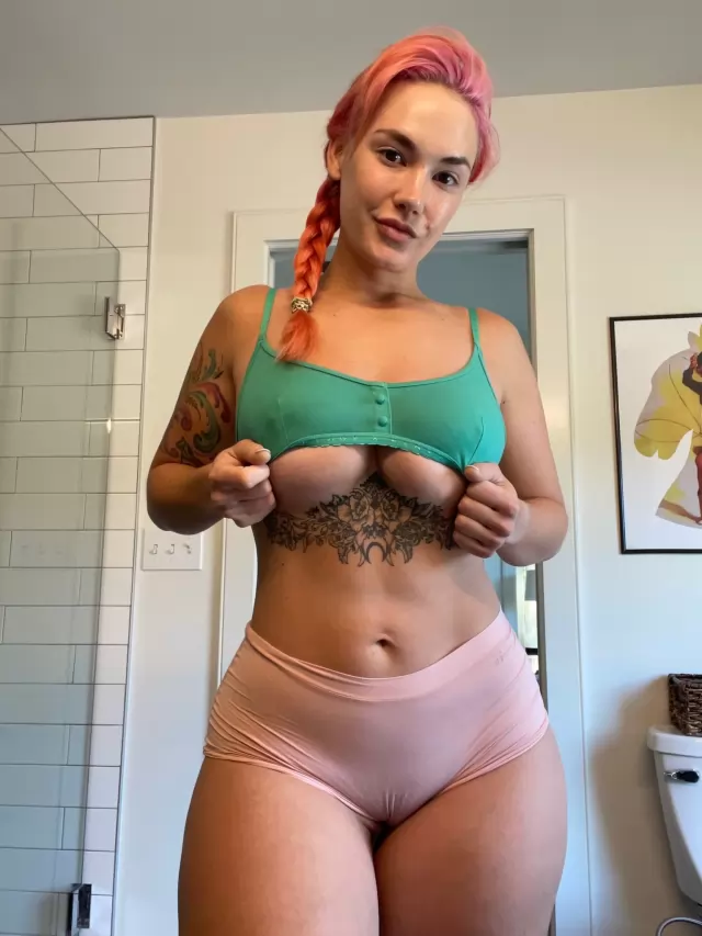 Come oil me up lets have a wonderful wet time together baby at a good rate, payment in person 