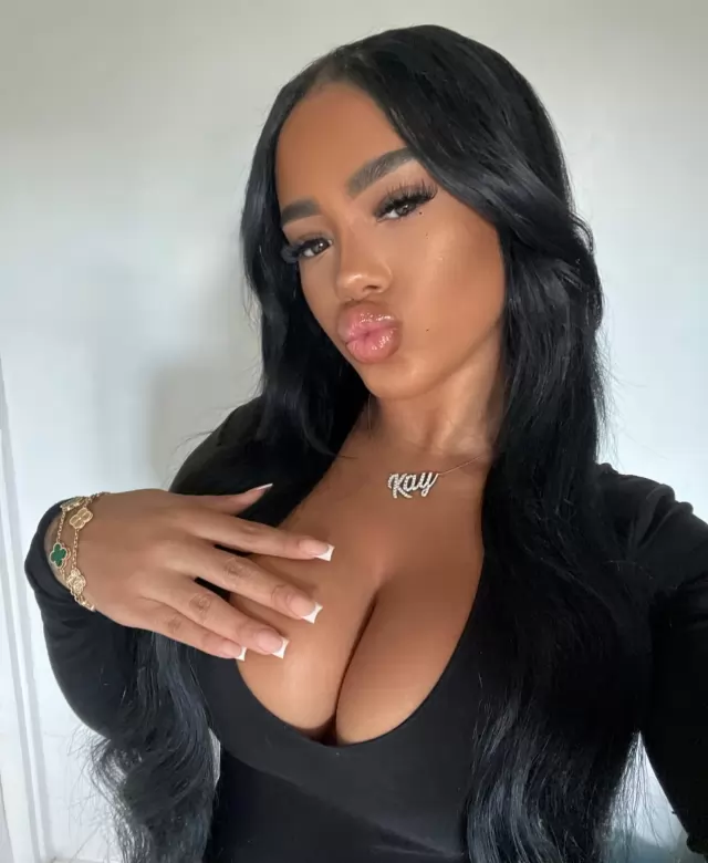 BestHottest in town juicy sexyErotic. Hey guys its Chloe! Im available now and to have some fun!! And make you have the 