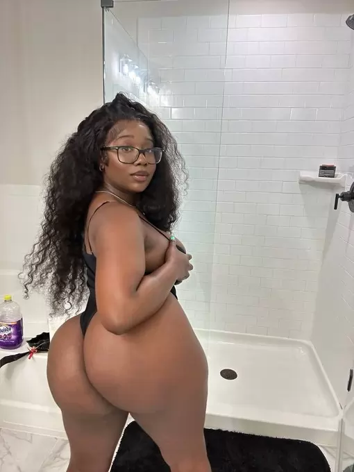 Im available for any Incall and outcall servicefor serious ones........im down for sex and ready to fuck hard I do Massa